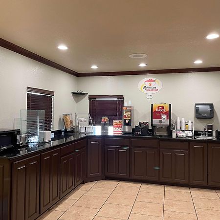 Super 8 By Wyndham Amarillo Central Tx Eksteriør billede