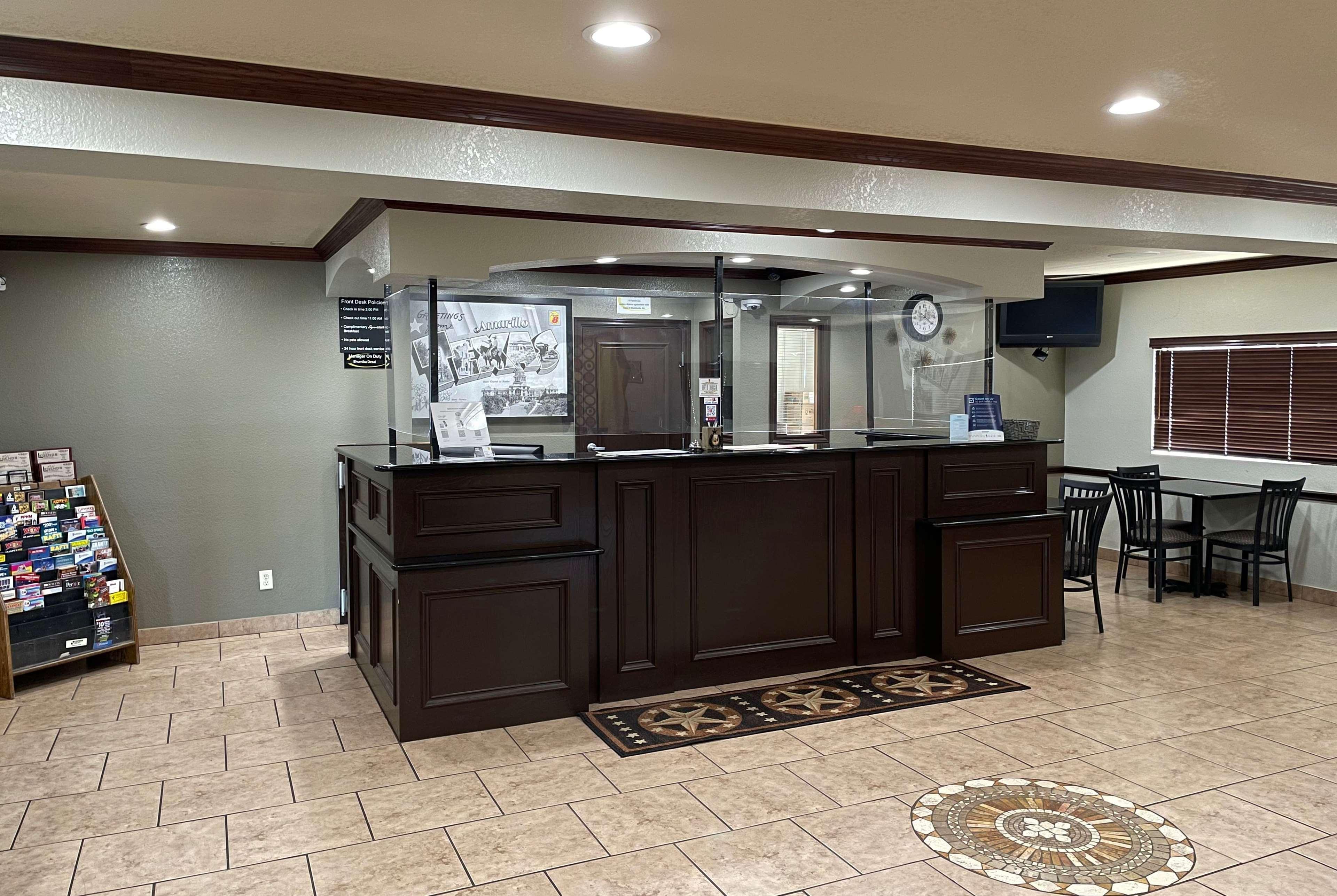Super 8 By Wyndham Amarillo Central Tx Eksteriør billede