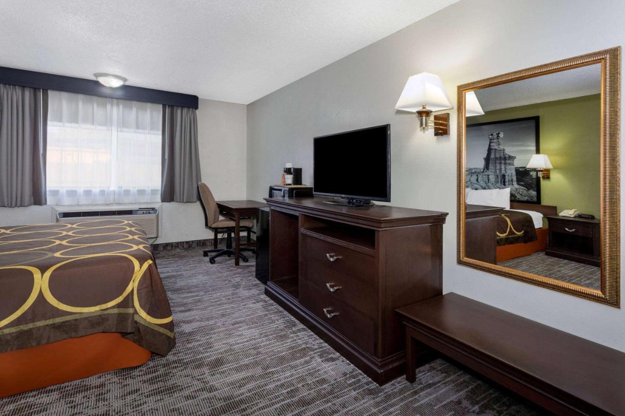 Super 8 By Wyndham Amarillo Central Tx Eksteriør billede